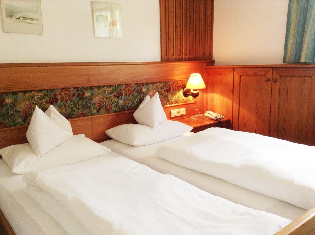 Hotel Gruenes Tuerl Bad Schallerbach Quarto foto